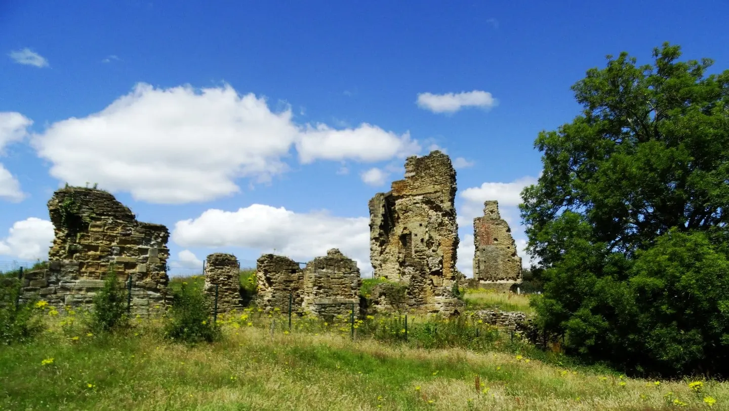 Photo of Codnor Castle, a ruined castle near Eastwood, Derbyshire, central England.