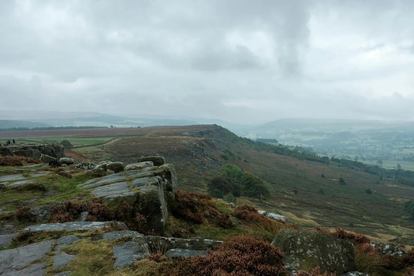 Photo: Curbar Edge, a viewpoint near Baslow in the Peak District, Derbyshire, central England.