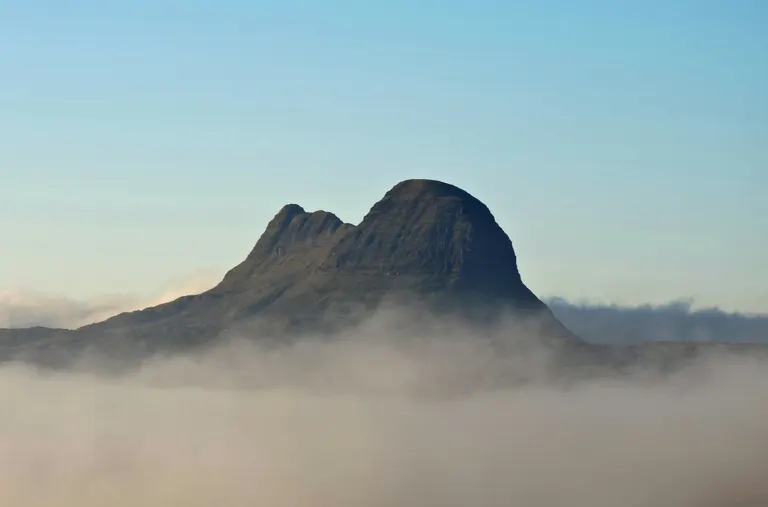Photo: Suilven, a 731m hill near Inverkirkaig in Assynt–Coigach, Highland, the Scottish Highlands and Islands.