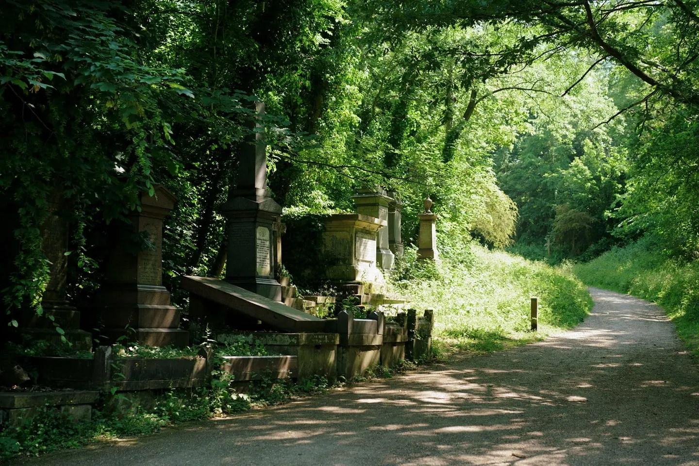 Photo of Nunhead Cemetery (All Saints), a Grade II* registered house & garden in London, England.