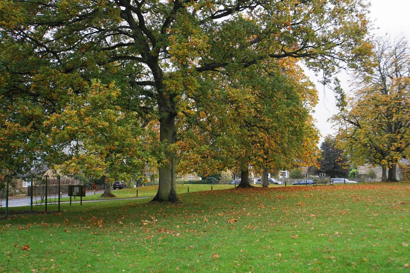 Photo of Kingham, a village in the Cotswolds, Oxfordshire, south east England.