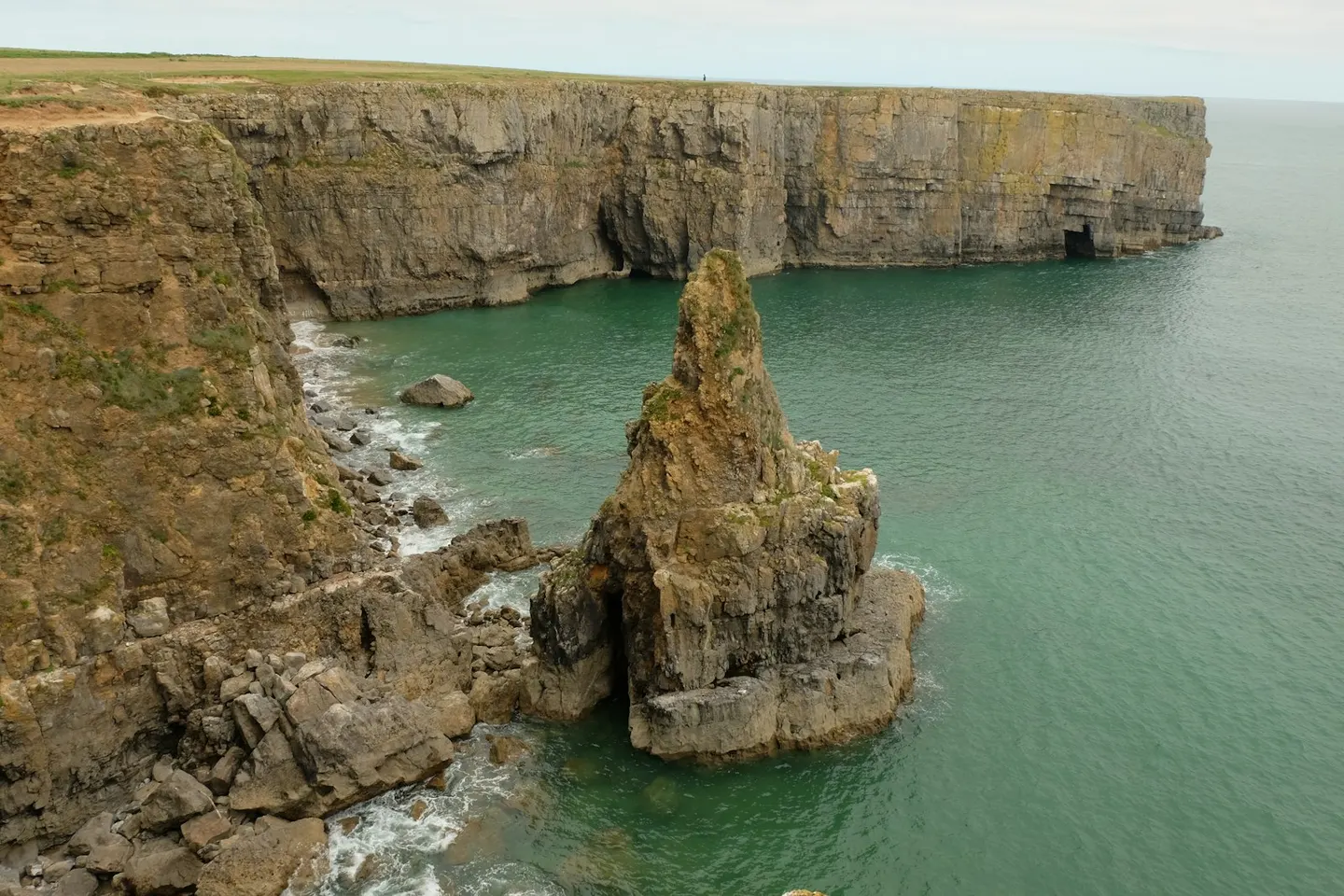 Photo of the coast at Stackpole, Pembrokeshire, south west Wales.
