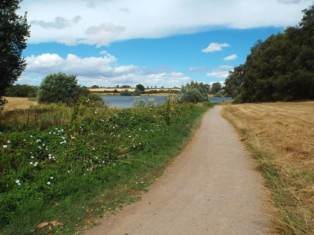 Photo of Pitsford Water, a reservoir near Brixworth, Northamptonshire, central England.