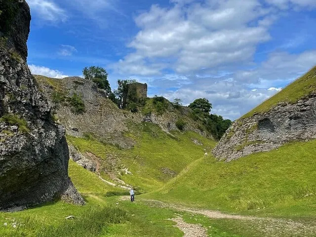 Photo of Cave Dale, a gorge near Castleton in the Peak District, Derbyshire, central England.