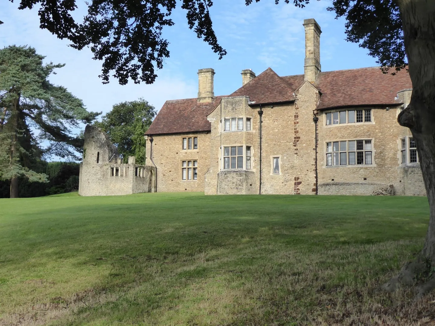 Photo of Leybourne Castle, a ruined castle near West Malling, Kent, south east England.