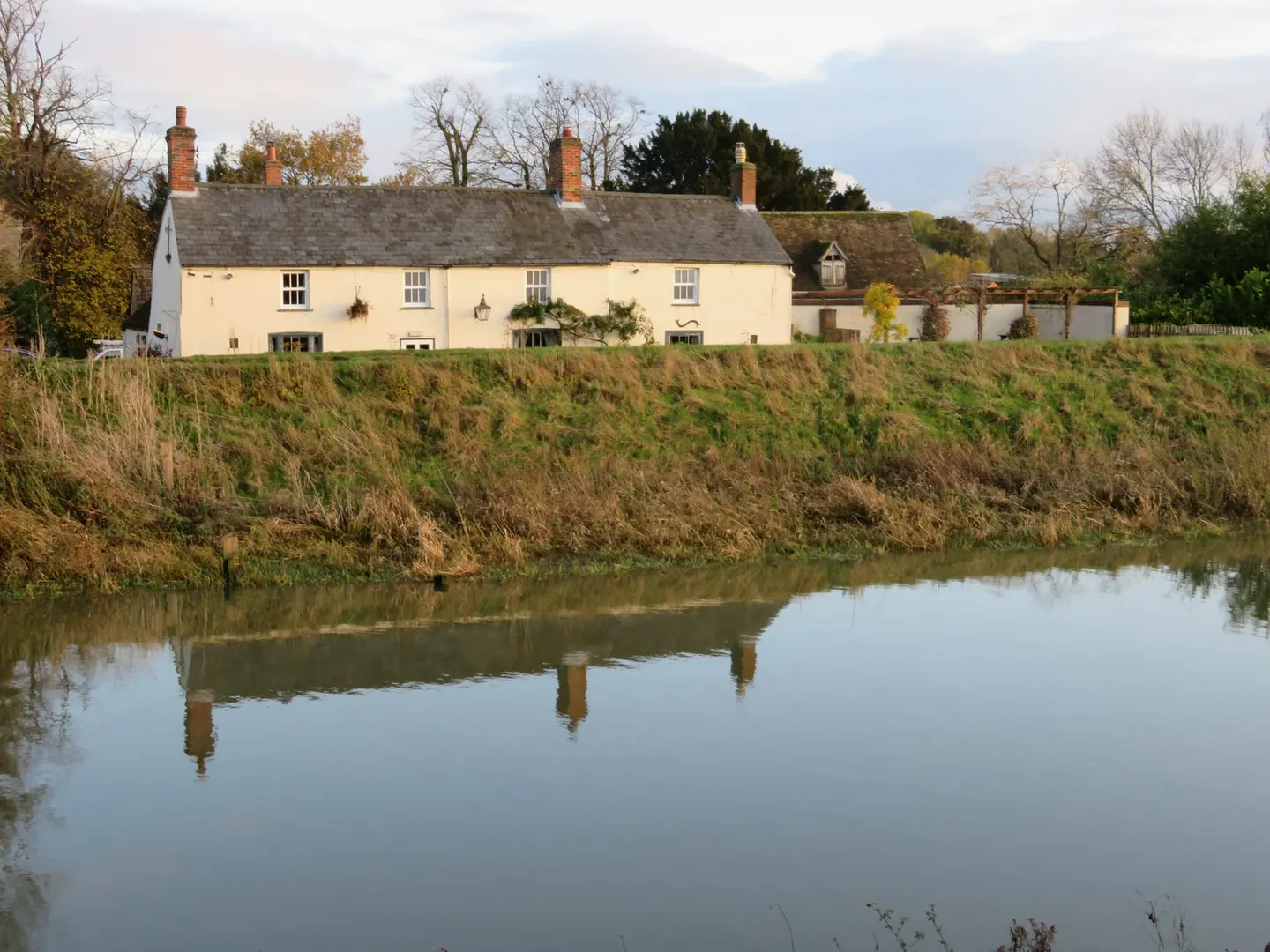 Photo of The Anchor Inn (Sutton Gault), a pub in Cambridgeshire, eastern England.