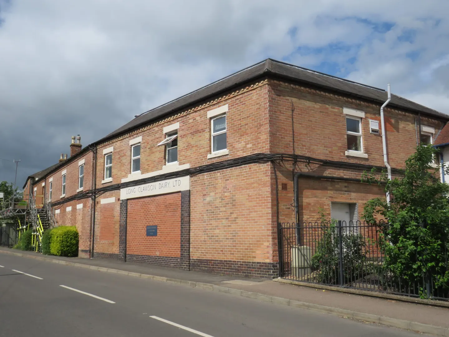 Photo of Long Clawson Dairy Shop, a farm & farm shop in Leicestershire, central England.