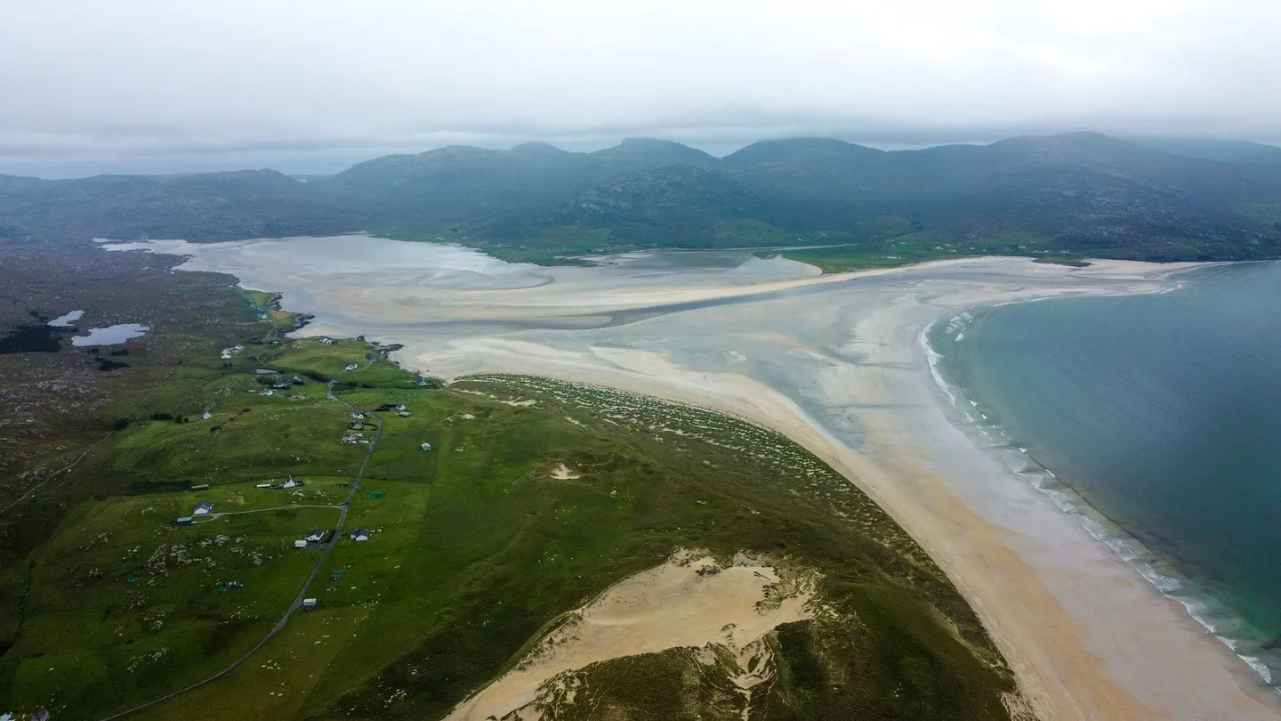 Photo of Luskentyre, a beach near Tarbert (Tarbert), Na h-Eileanan Siar, the Scottish Highlands and Islands.