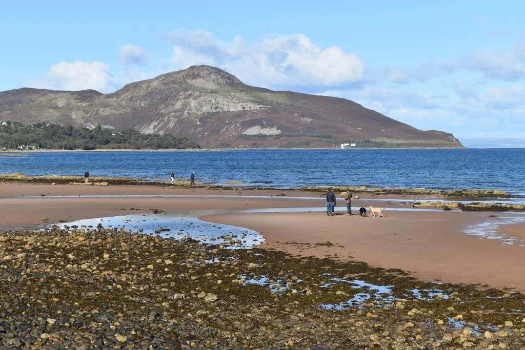 Photo of Whiting Bay Beach, a beach in North Ayrshire, southern Scotland.