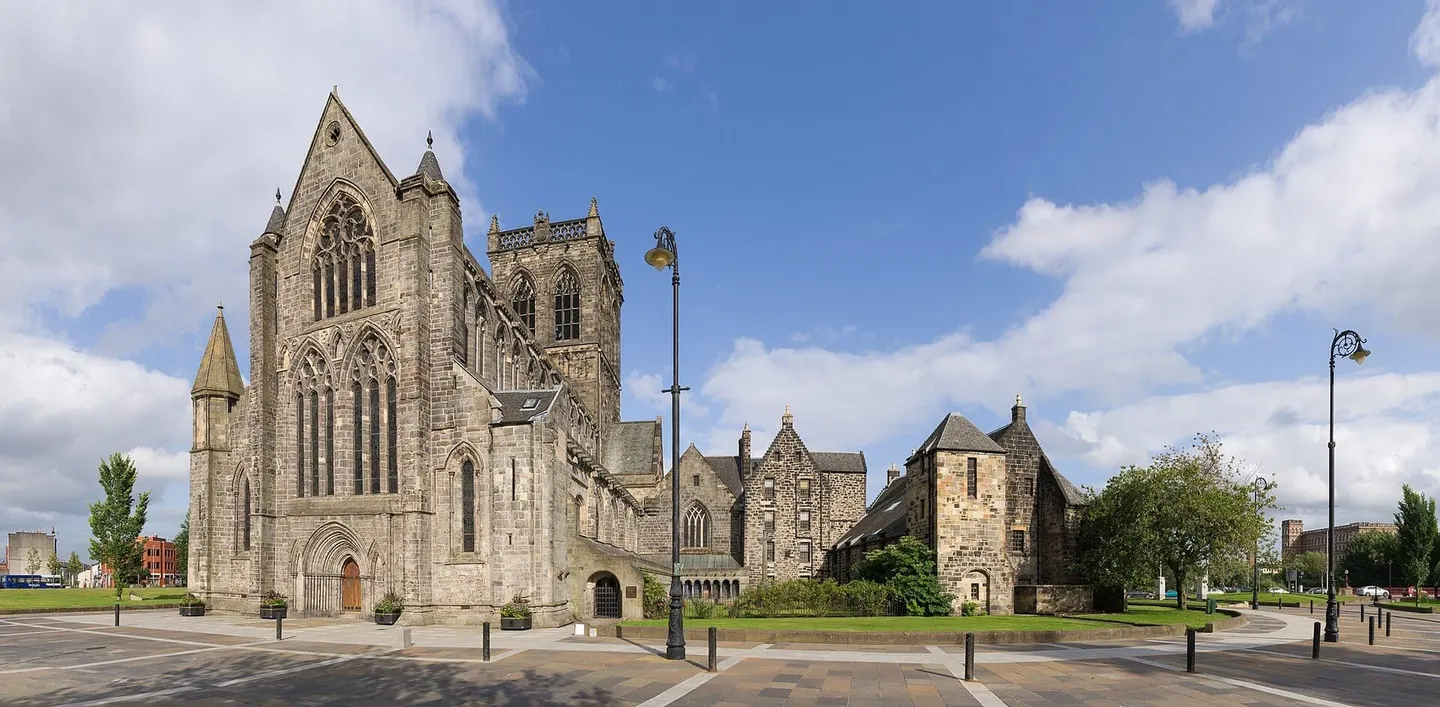Photo of Paisley Abbey, a church in Renfrewshire, central Scotland.