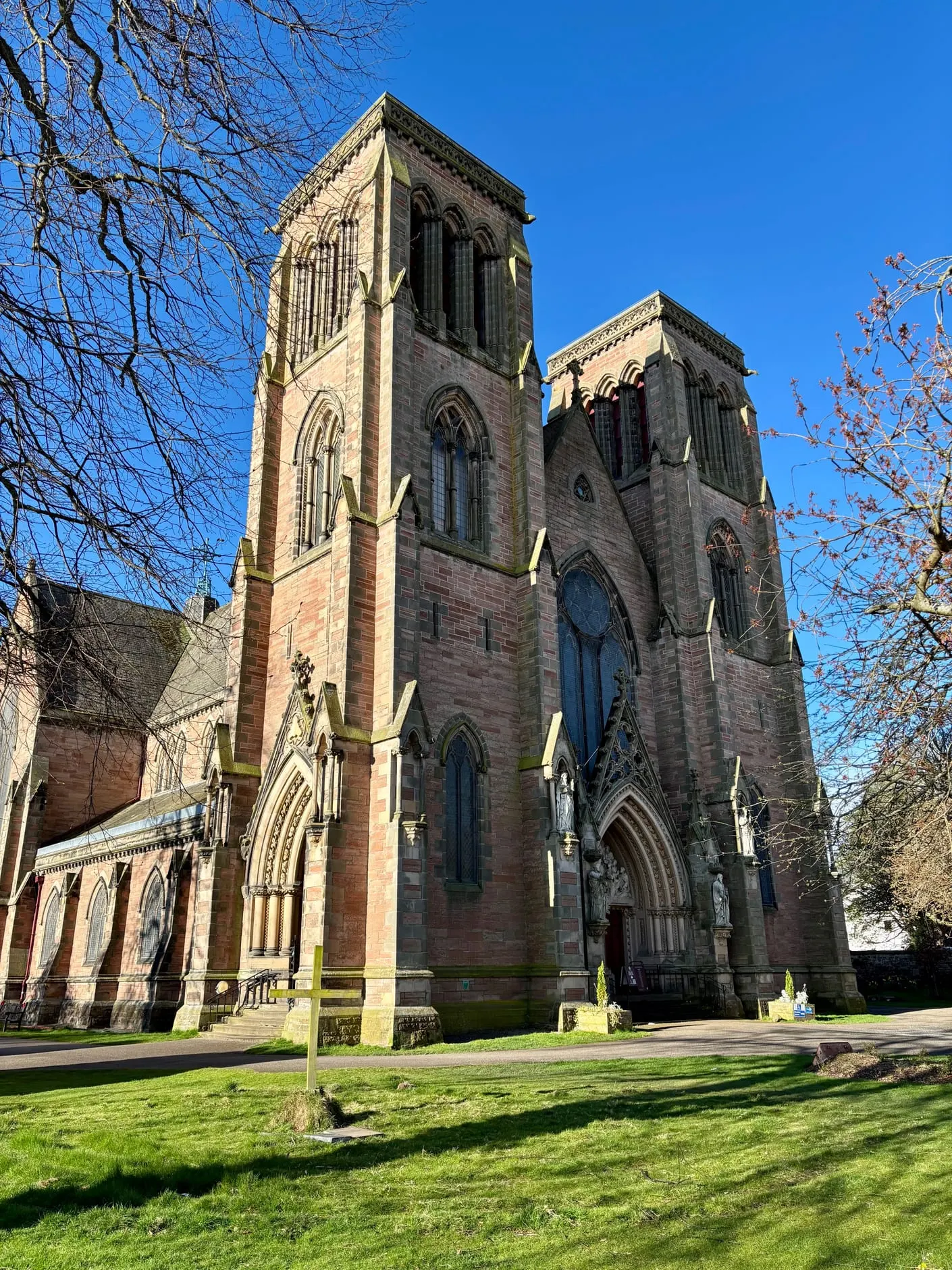 Photo of Inverness Cathedral (St Andrew's), a church in Highland, the Scottish Highlands and Islands.