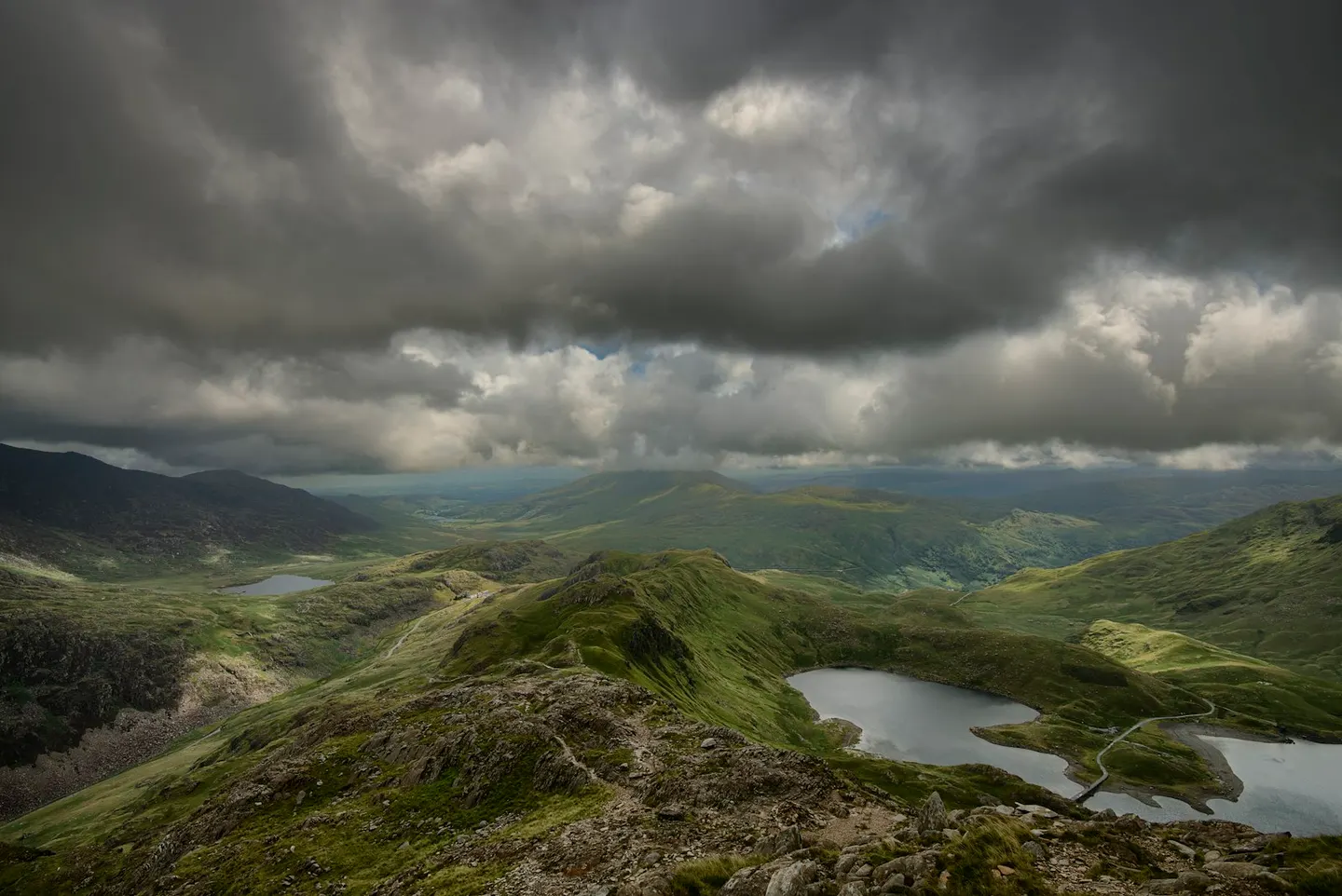 Photo: Crib Goch, a 924m hill near Llanberis in Eryri, Gwynedd, north Wales.