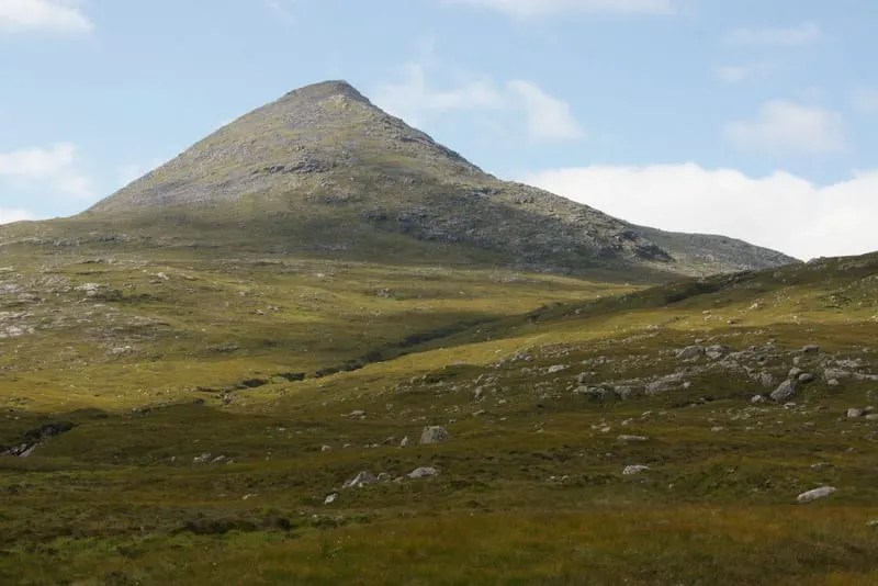 Photo: An Cliseam, an 800m mountain near Tarbert (Tarbert), Na h-Eileanan Siar, the Scottish Highlands and Islands.