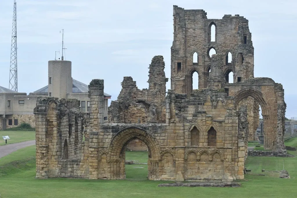 Photo of Tynemouth Priory and Castle, a ruined castle in Tyne and Wear, north east England.