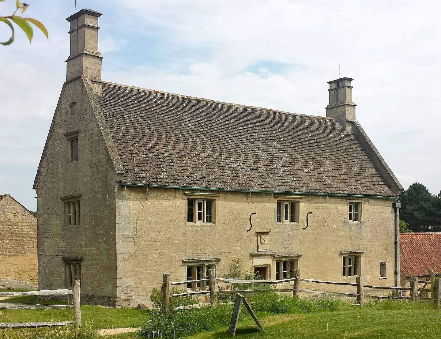 Photo of Woolsthorpe Manor, a house near Woolsthorpe-by-Colsterworth, Lincolnshire, central England.