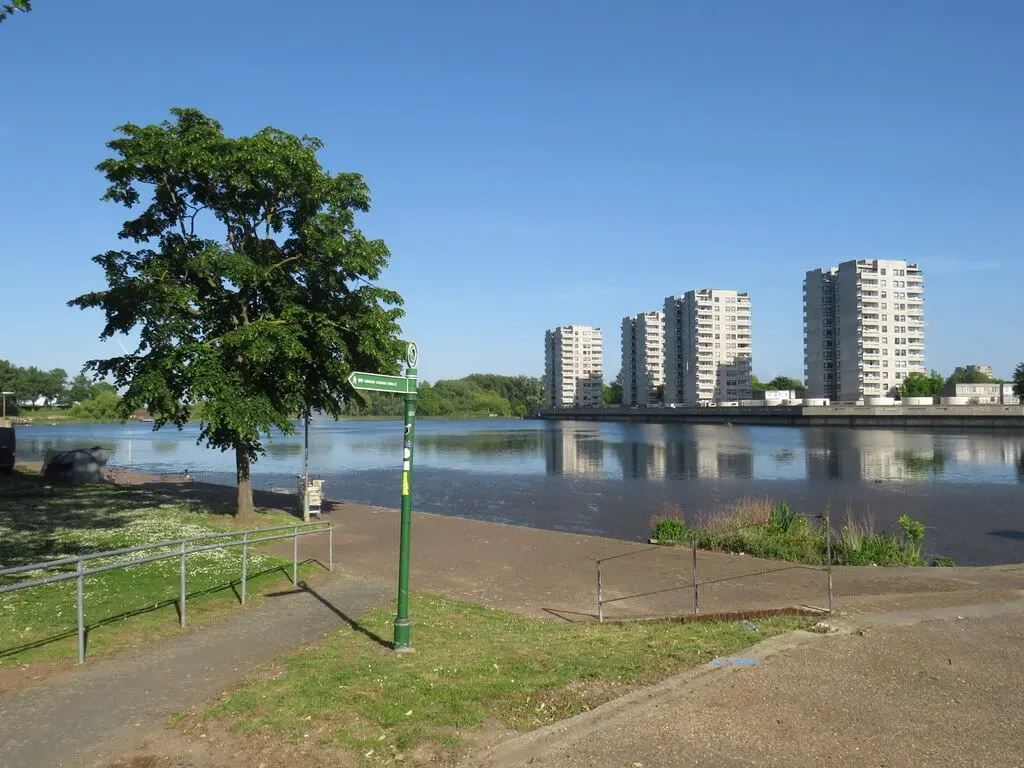 Photo along the Green Chain Walk, a 50-mile long-distance path running from Thamesmead to Nunhead, England.