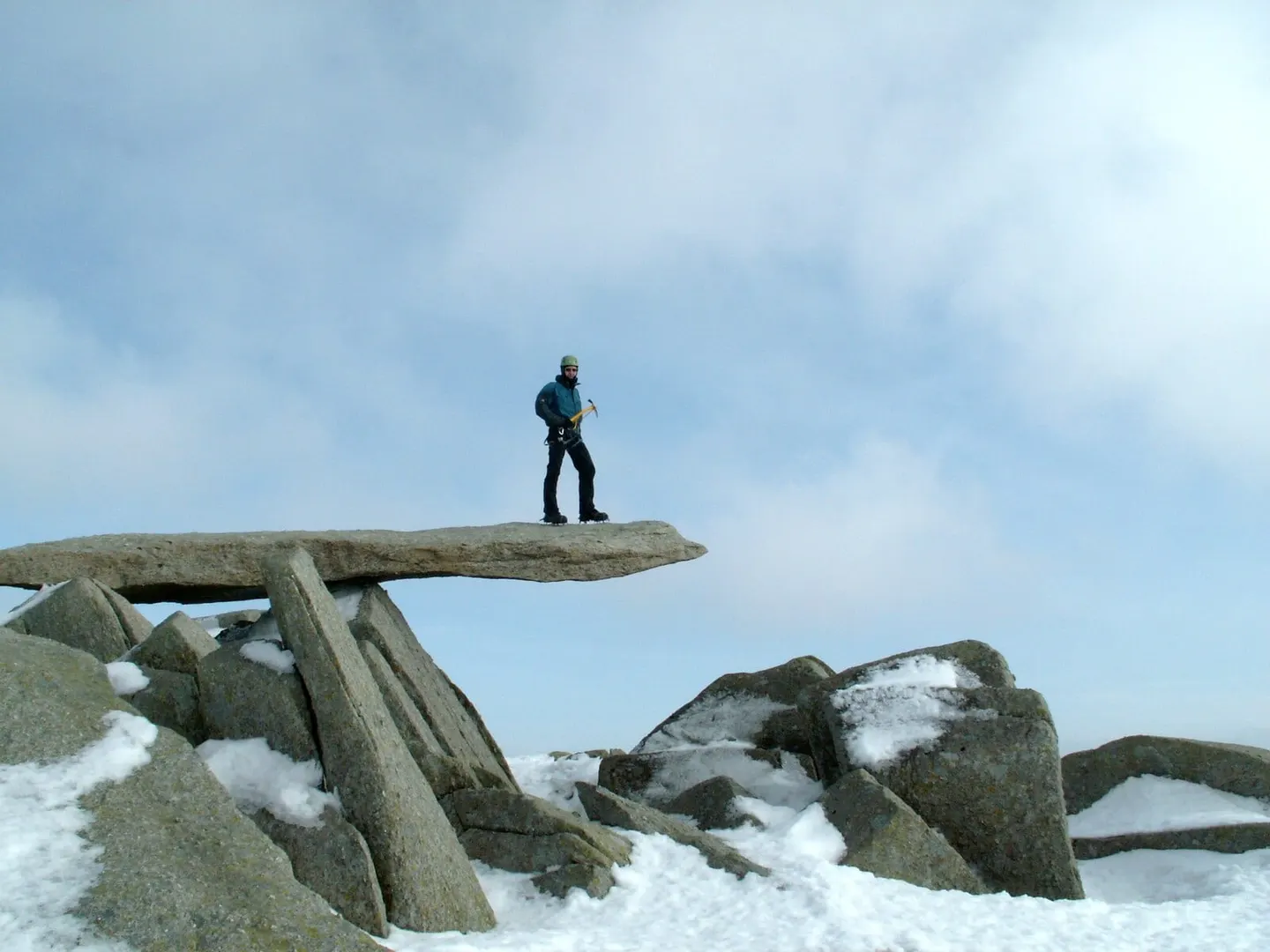 Photo of The Cantilever Stone, a rock formation near Capel Curig in Eryri, Conwy, north Wales.