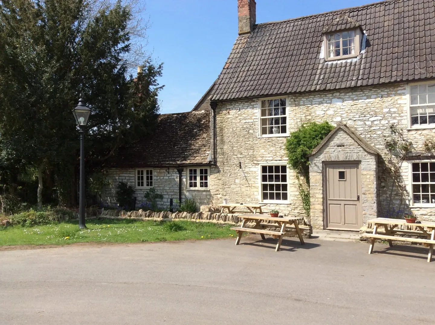 Photo of The Horse & Groom, a pub near Charlton, Wiltshire, south west England.