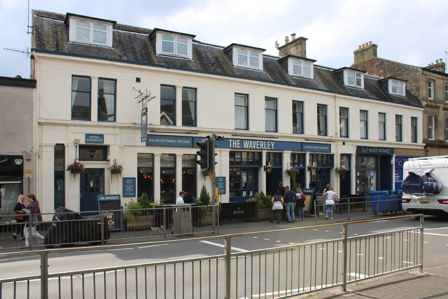 Photo of The Waverley Hotel, a pub near Callander in Loch Lomond & The Trossachs, Stirling, central Scotland.