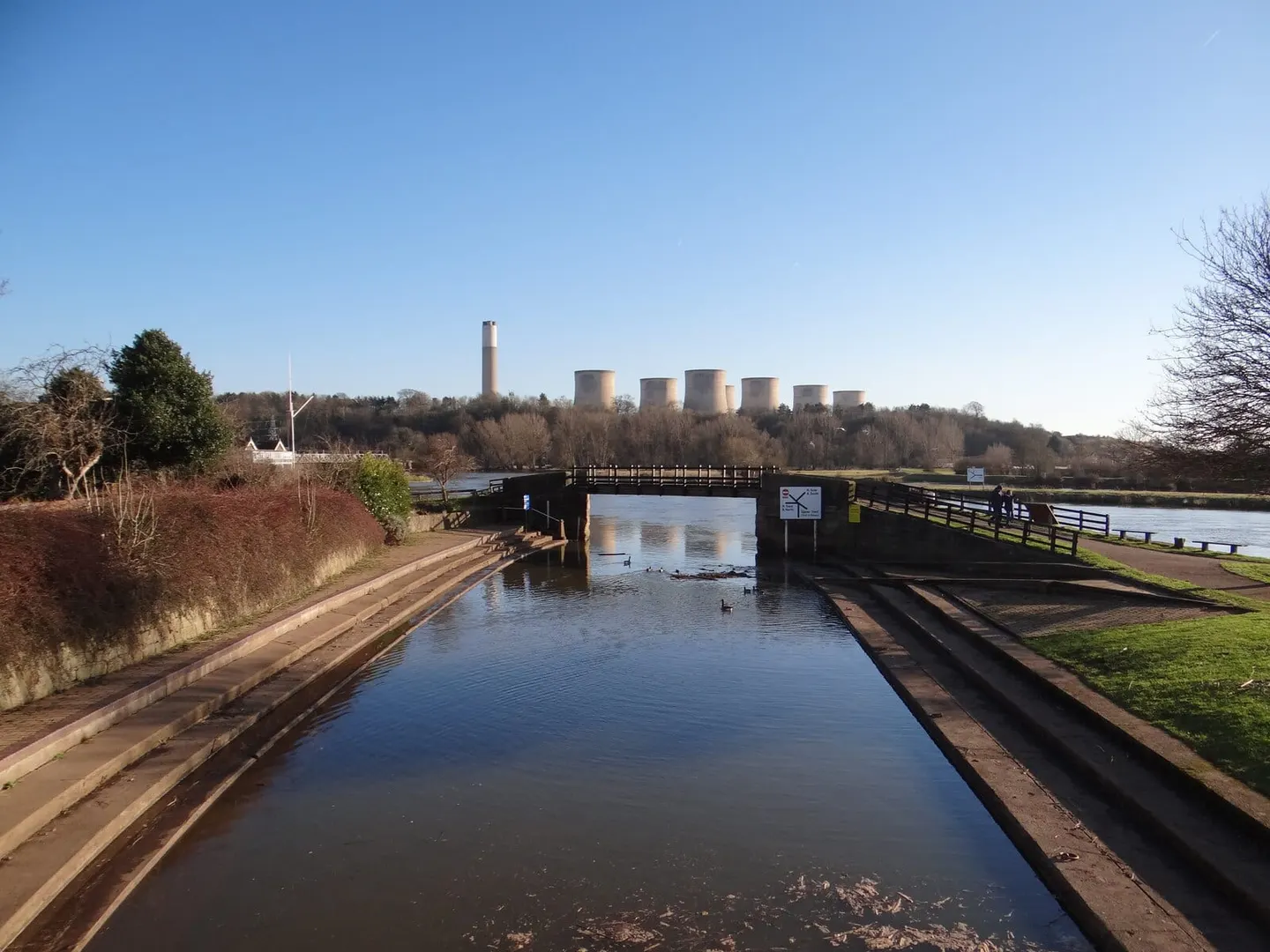 Photo of the Erewash Canal, a 12-mile canal running from Trent Lock to Langley Mill, central England.