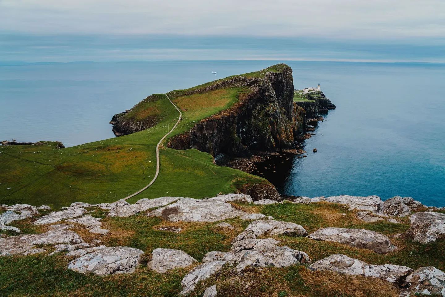 Photo: Neist Point, a viewpoint near Glendale, Highland, the Scottish Highlands and Islands.