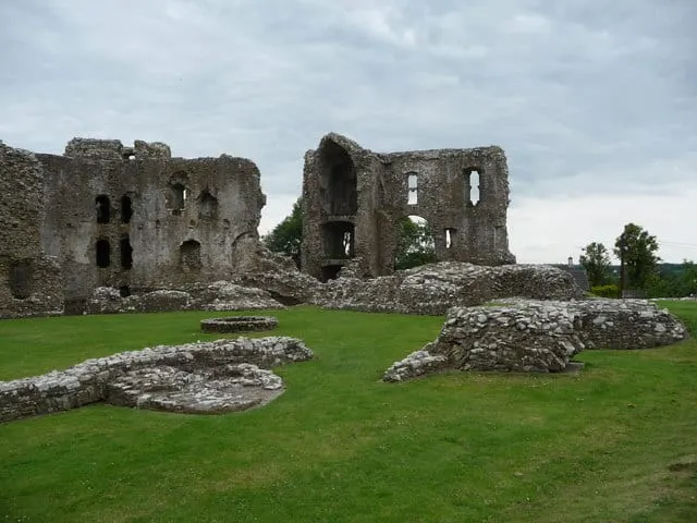 Photo of Llawhaden Castle, a ruined castle near Clunderwen, Pembrokeshire, south west Wales.