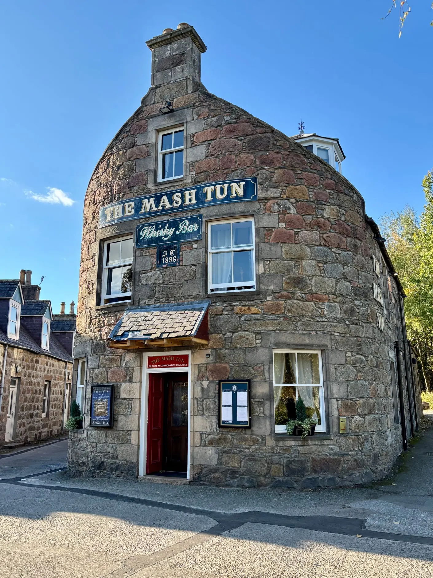 Photo of The Mash Tun, a pub near Aberlour, Moray, the Scottish Highlands and Islands.