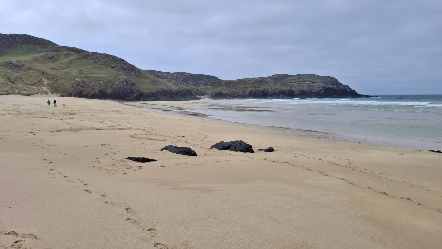 Photo of Dalmore Beach, a beach near Carloway, Na h-Eileanan Siar, the Scottish Highlands and Islands.
