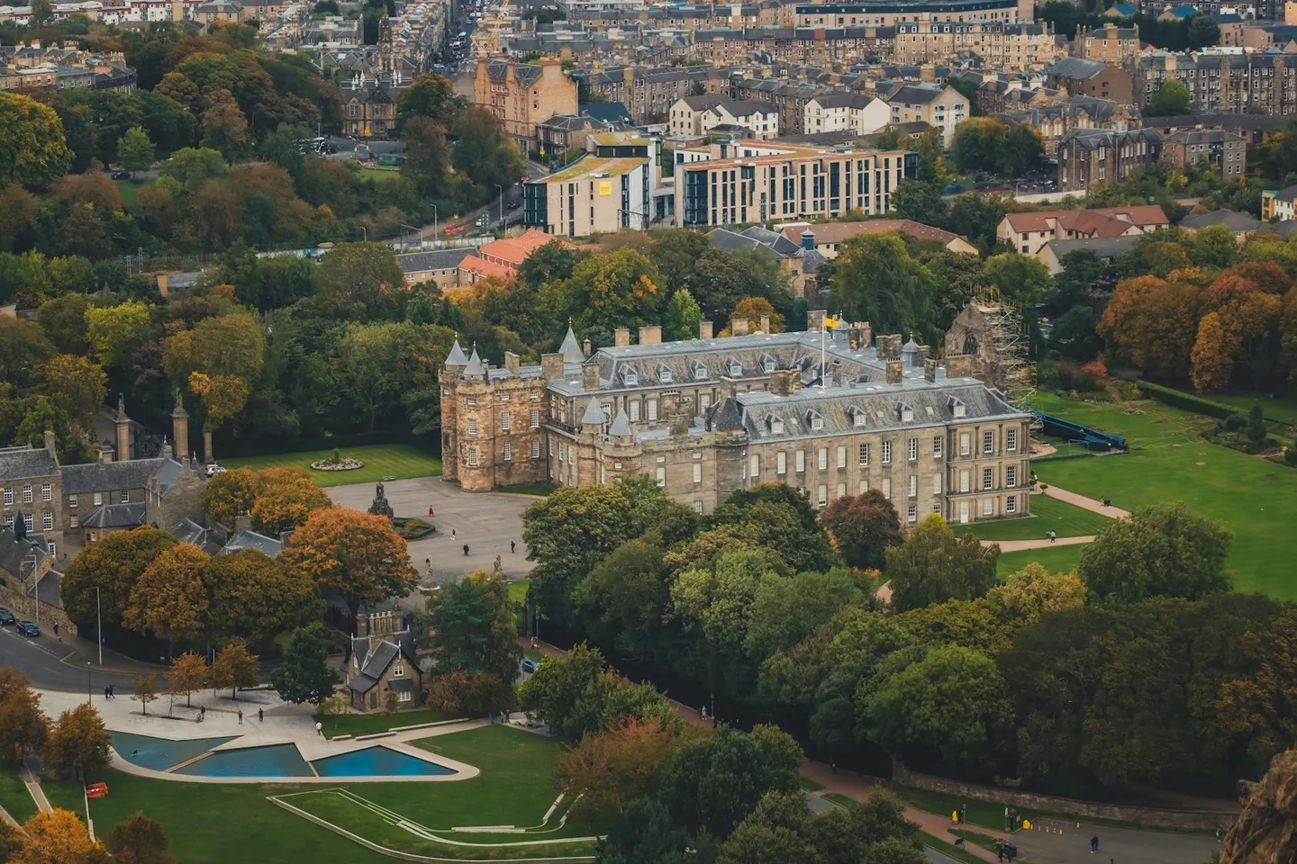 Photo of Palace of Holyroodhouse, a house in Edinburgh, central Scotland.