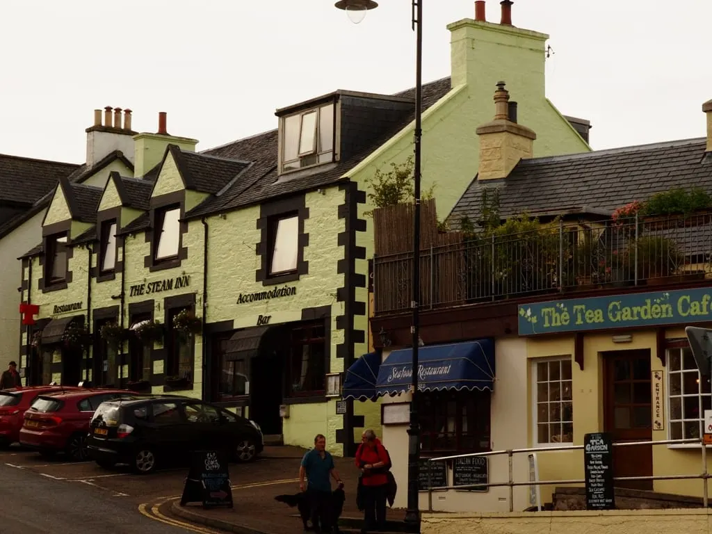 Photo of The Steam Inn, a pub near Mallaig, Highland, the Scottish Highlands and Islands.