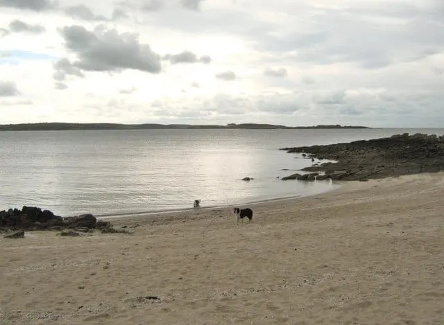 Photo of Mossyard Beach, a beach near Gatehouse of Fleet in the Fleet Valley, Dumfries and Galloway, southern Scotland.