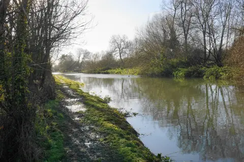 Photo of the River Stort, a 14-mile river navigation running from Bishop's Stortford to Feildes Weir, eastern England.