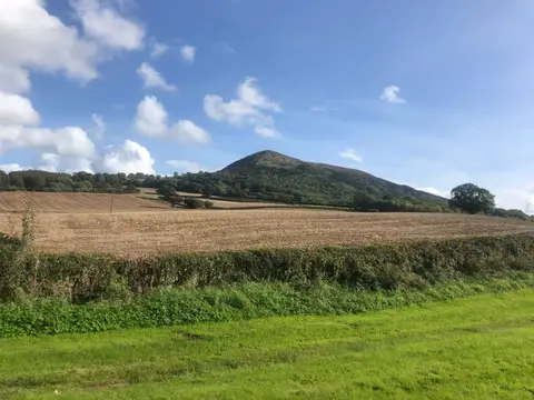 Photo: Ysgyryd Fawr, a 486m hill near Abergavenny in Bannau Brycheiniog, Monmouthshire, south east Wales.