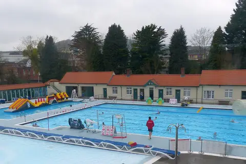 Photo of Lido Ponty, a lido near Pontypridd, Rhondda Cynon Taf, south east Wales.