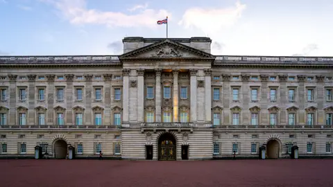 Photo of Buckingham Palace, a Grade II* registered house & garden in London, England.