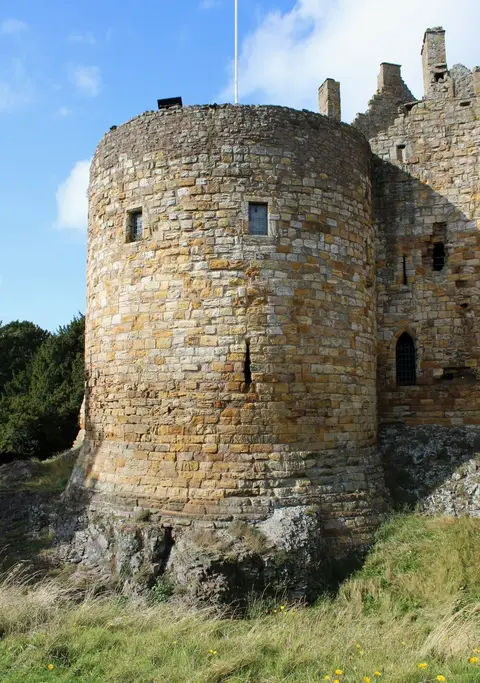 Photo of Dirleton Castle, a ruined castle in East Lothian, central Scotland.