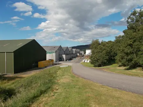 Photo of Tomintoul Distillery, a distillery in the Cairngorms, Moray, the Scottish Highlands and Islands.