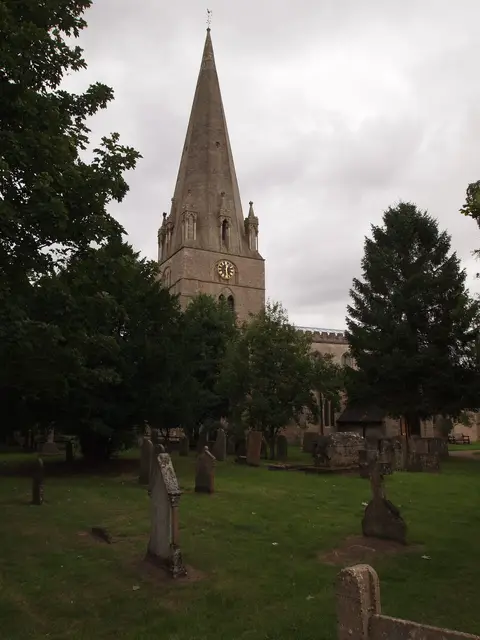 Photo of St Mary's Church, Edwinstowe, a church in Nottinghamshire, central England.