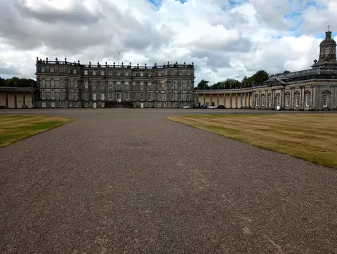 Photo of Hopetoun House, a garden near South Queensferry, West Lothian, central Scotland.