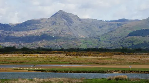 Photo: Cnicht, a 691m hill near Blaenau Ffestiniog in Eryri, Gwynedd, north Wales.