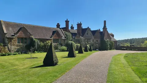 Photo of Felley Priory Garden, a garden near Underwood, Nottinghamshire, central England.