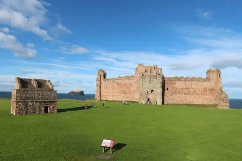 Photo of Tantallon Castle, a ruined castle near Whitekirk, East Lothian, central Scotland.