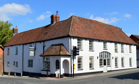 Photo of The White Hart, a pub near Overton, Hampshire, south east England.