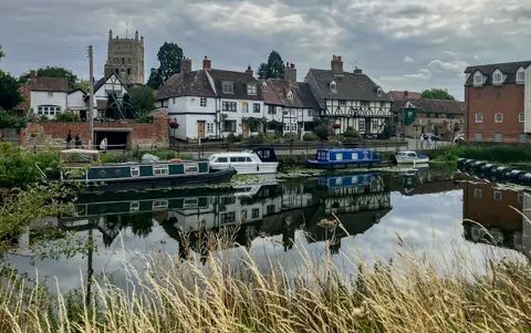 Photo of Tewkesbury Abbey, a church in Gloucestershire, south west England.