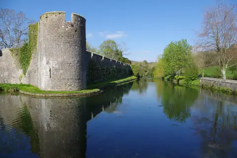 Photo of The Bishop's Palace, Wells, a Grade II* registered house & garden in Somerset, south west England.