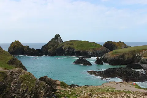 Photo of Kynance Cove, a cove near Mullion, Cornwall, south west England.