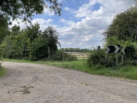 Photo along the Wayfarer's Walk, a 70-mile long-distance path running from Inkpen Beacon to Emsworth, south east England.