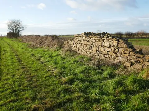 Photo along the Viking Way, a 147-mile long-distance path running from Barton-upon-Humber to Oakham, central England.