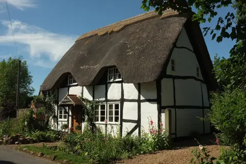 Photo of Elmley Castle, a village in the Cotswolds, Worcestershire, central England.