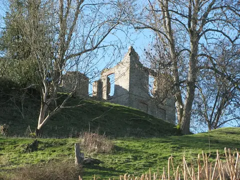 Photo of Stapleton Castle, a ruined castle near Shobdon, Herefordshire, central England.